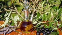 Role of Olive Oil in Mediterranean Diet